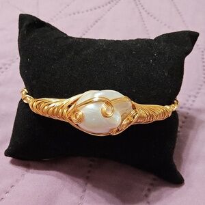 Bohemian Style Fresh Water Pearl Bracelet Purity & Inner Wisdom